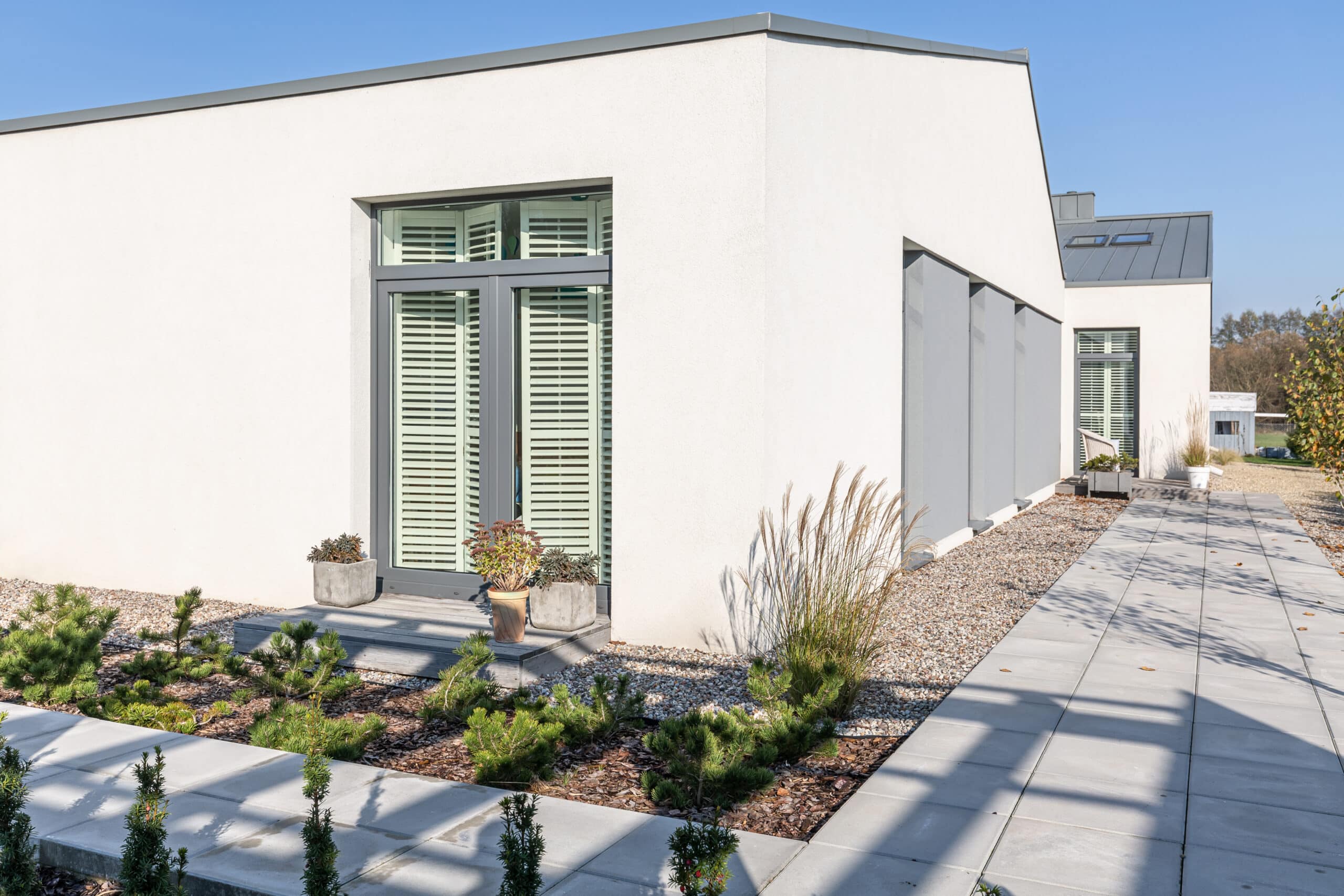 Courtyard landscaping and backyard renovation project